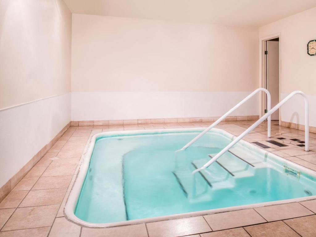 Travelodge By Wyndham Kalispell Ngoại thất bức ảnh